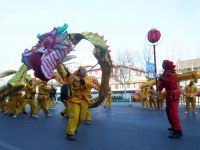 #2. People Play Dragon Dance In Chinese New Year